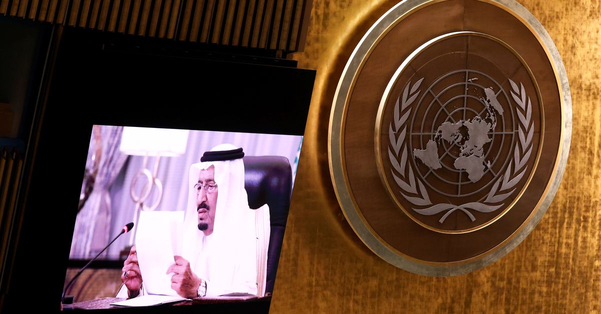 Saudi king tells U.N. kingdom supports efforts to prevent nuclear Iran