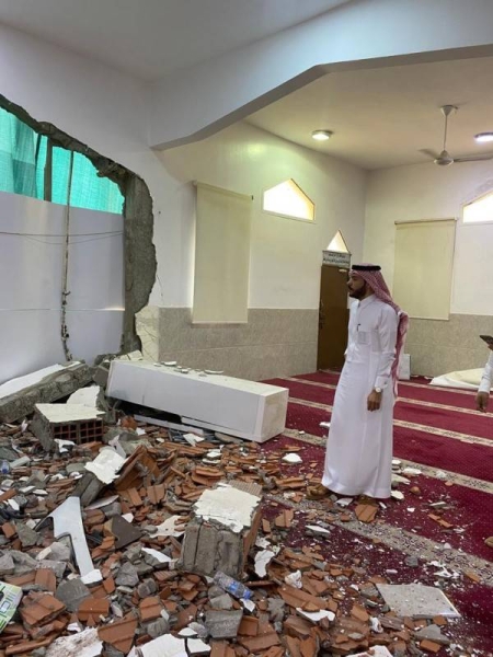 Speeding truck crashes into mosque, injuring five in Jeddah