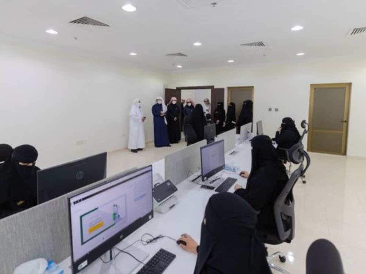 Women in Saudi Arabia set to take over admin duties in all personal status courts