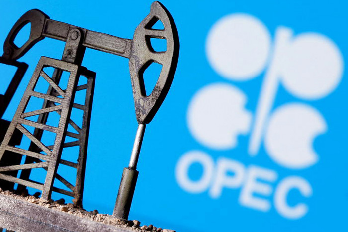 OPEC, Russia agree to increase oil output