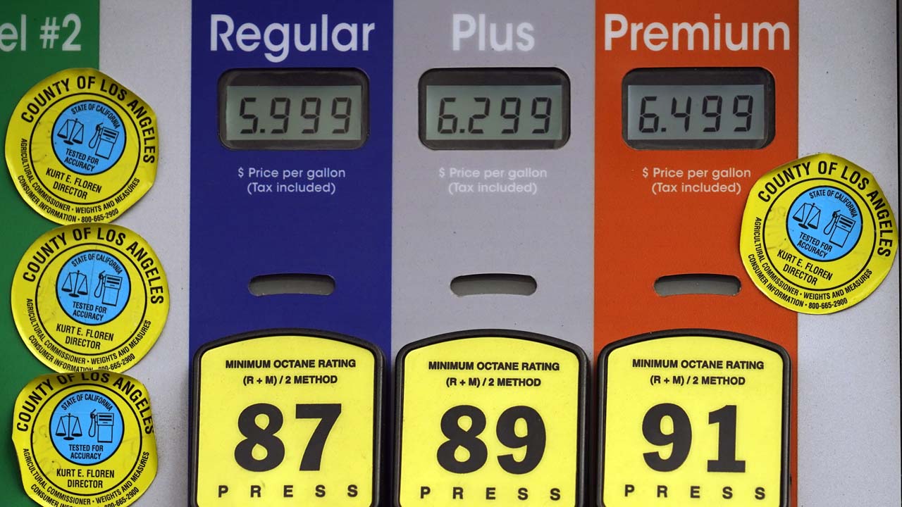 Saudi Arabia Keeps Lid on Oil Output as US Gas Prices Rise