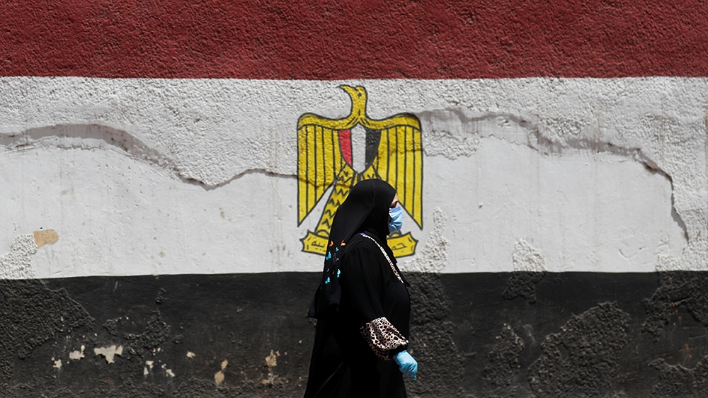 Egyptian pound drops as Ukraine war prompts dollar flight