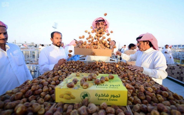 SFDA advises to wash dates well before eating