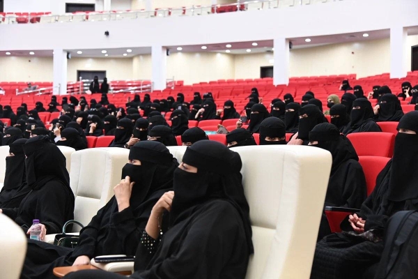 Women participate in Saudi Census 2022 as field researchers for first time