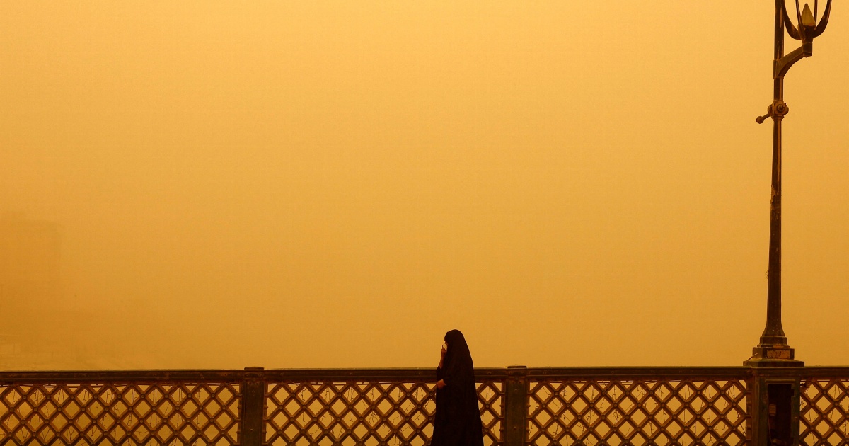 Sandstorm blankets parts of Middle East, raising alarm