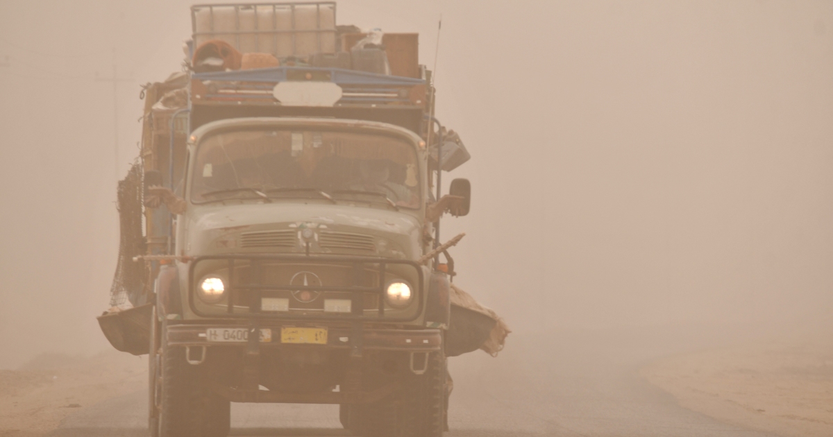 Iraq dust storm sends more than 1,000 to hospital