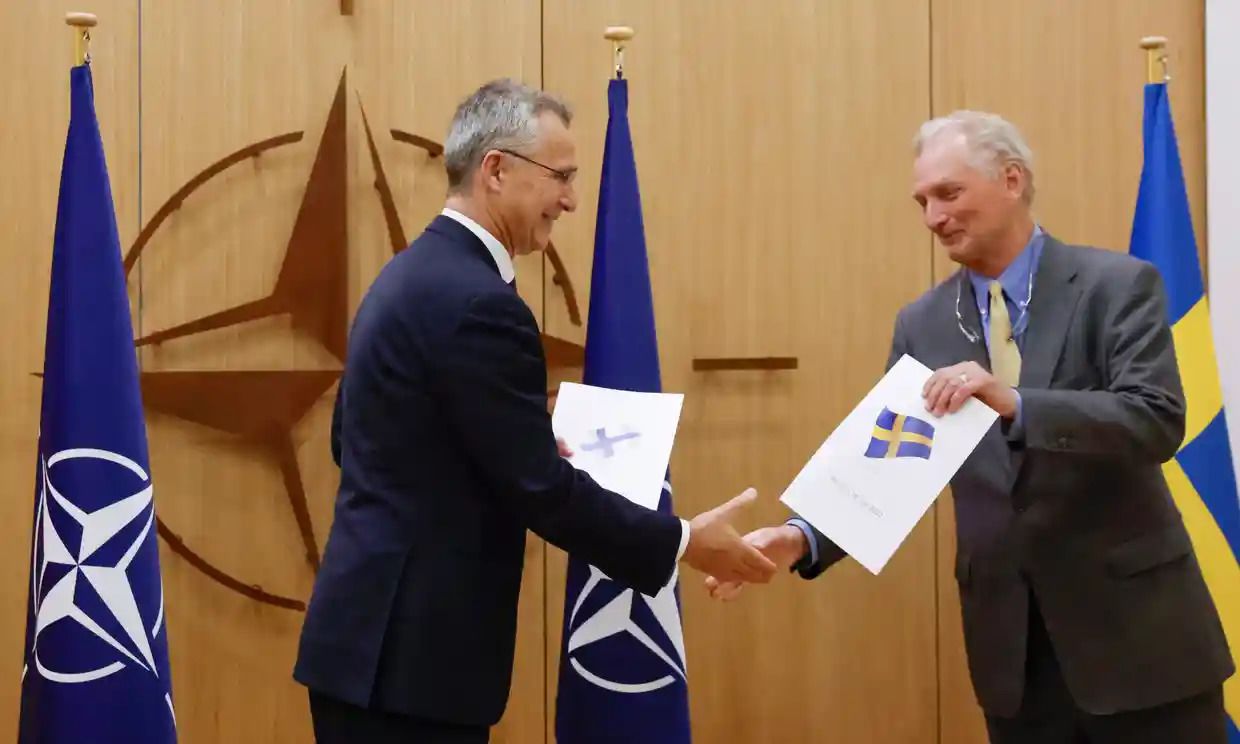 Sweden and Finland formally apply to join Nato