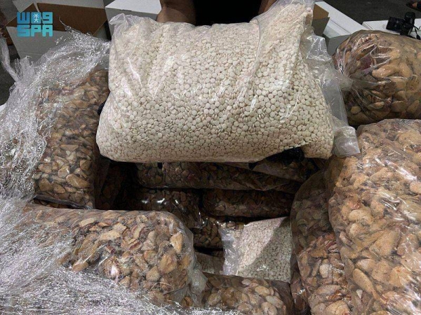 10 held after attempt to smuggle 3.5 million amphetamine pills foiled
