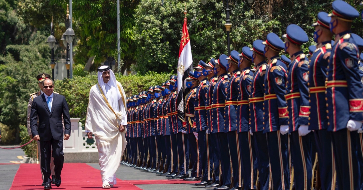 Egypt’s el-Sisi and Qatar’s emir hold talks during Cairo visit