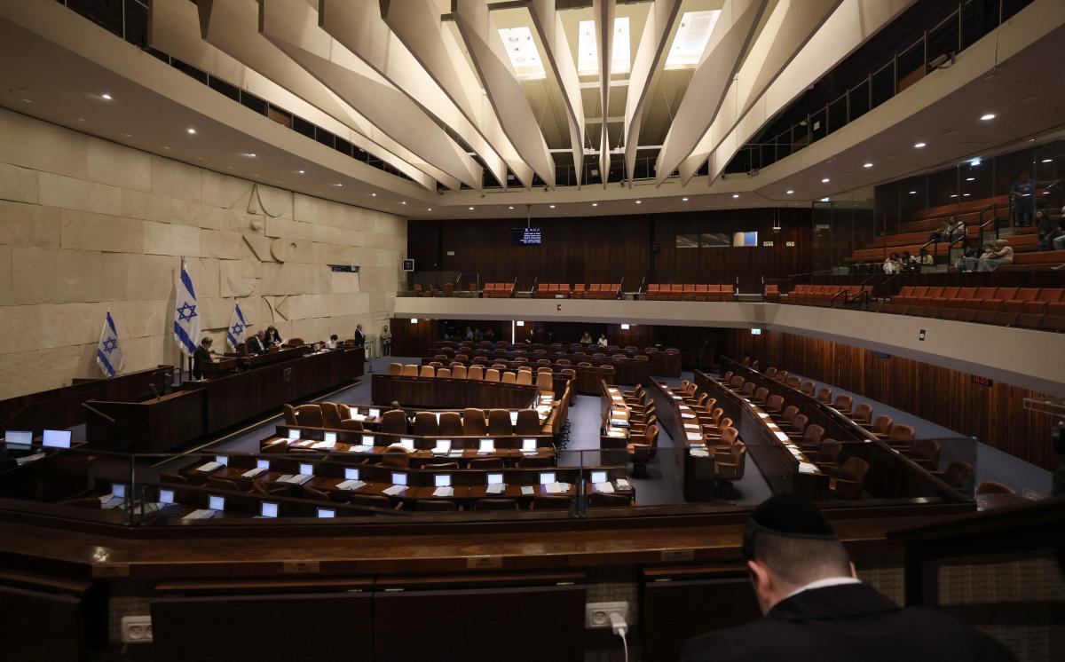 Israel’s Knesset set to dissolve by midnight triggering snap election