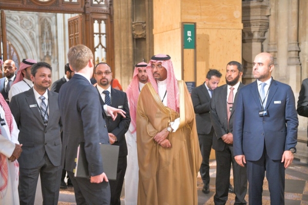 Alkhorayef visits UK Parliament, meets British minister