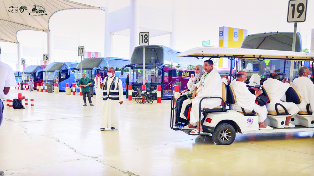 Saudi women participating in Makkah’s General Cars Syndicate for the first time