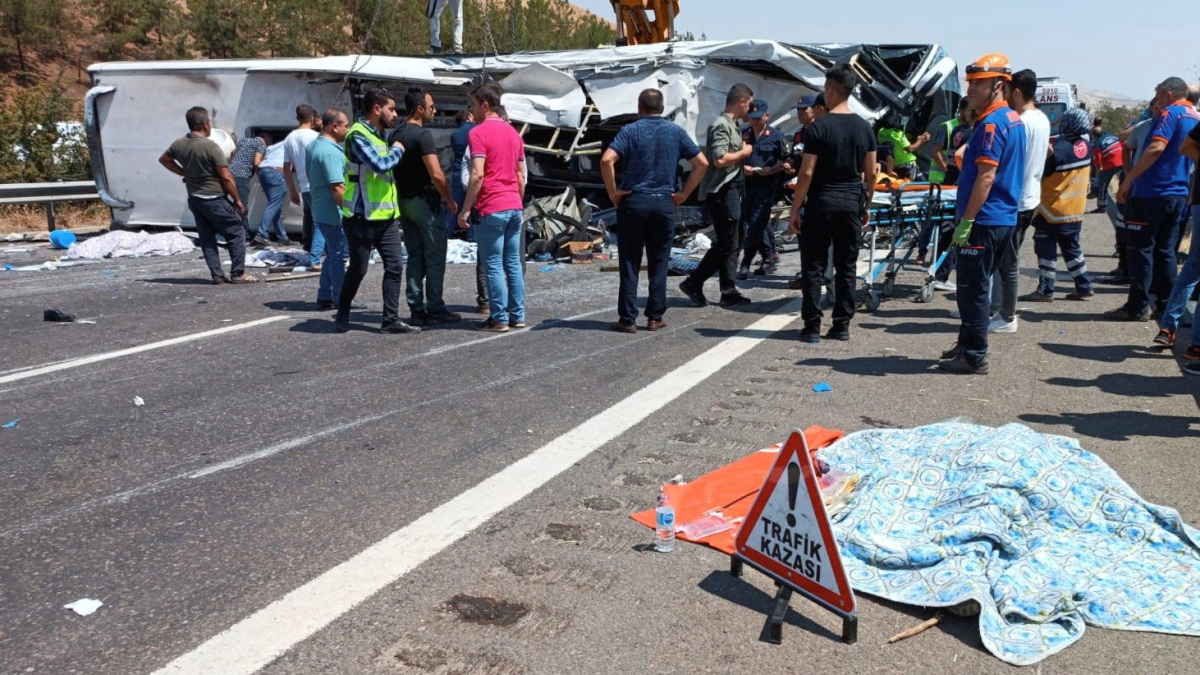 Turkey: At least 32 killed in separate crashes at accident sites