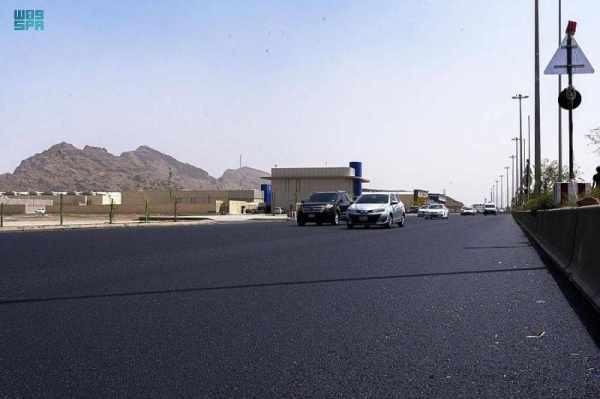 Madinah Mayoralty orders contractor to re-asphalt road at his own expense