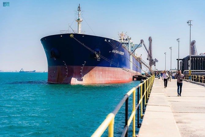 $200m Saudi oil derivatives grant reaches Aden