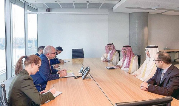Al-Khorayef, Ayres discuss enhancement of joint economic, investment cooperation