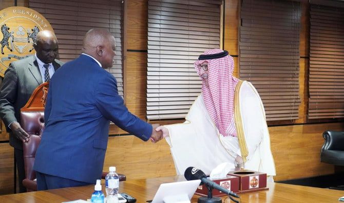 Saudi minister meets with President of Botswana in Gaborone