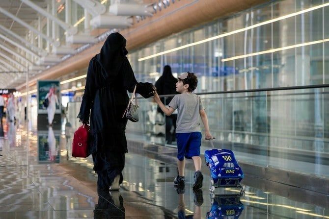 Saudi passports directorate announces readiness to serve travelers heading to Qatar World Cup