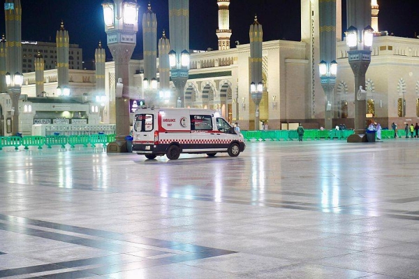 CPR saves Asian pilgrim who collapsed outside Prophet's Mosque