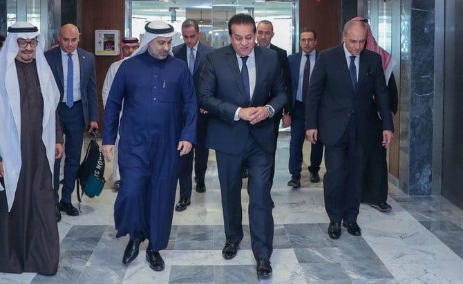Saudi health minister meets Egyptian counterpart