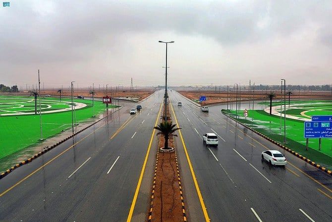 Saudi authorities prepare for rain