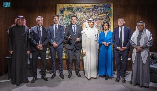 Saudi Energy Minister discusses clean energy efforts with European delegation