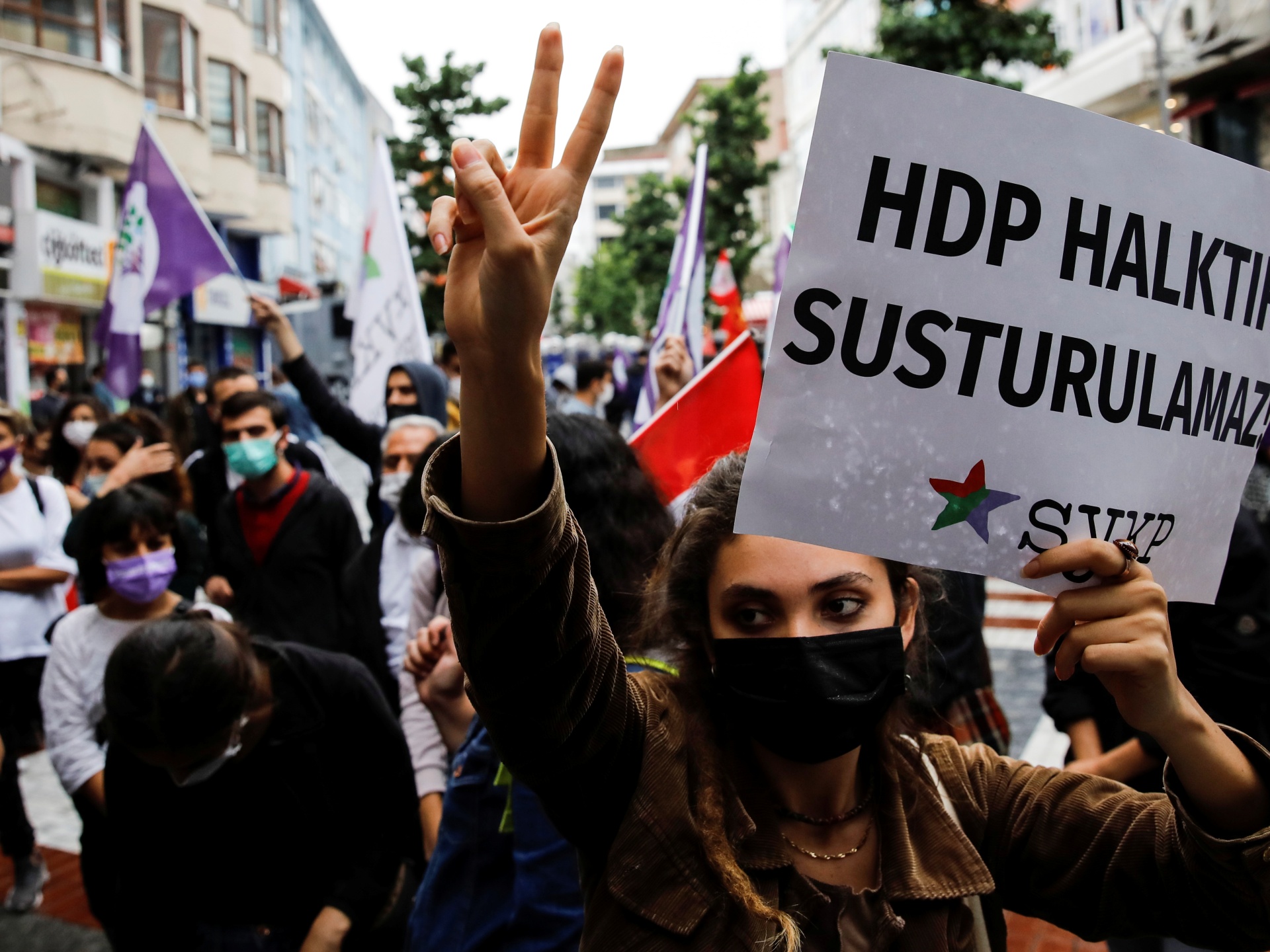 Turkish court suspends funding for main pro-Kurdish party