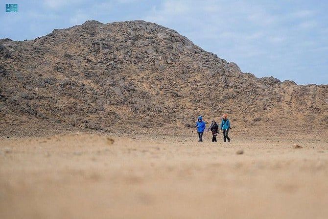 British explorer Mark Evans’ ‘Heart of Arabia’ trek crosses iconic Saudi sites