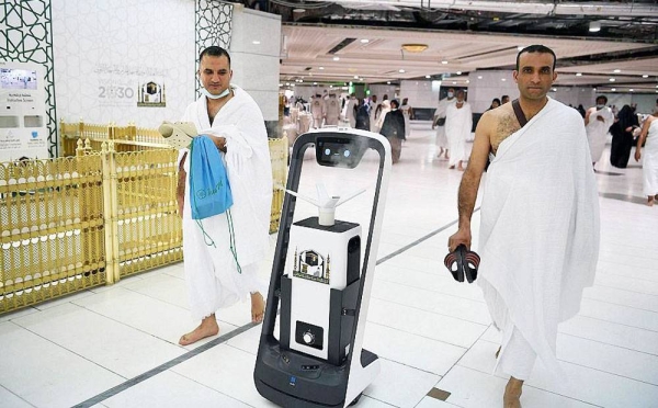 70 e-services, 9 smart apps used to sterilize and disinfect Grand Mosque