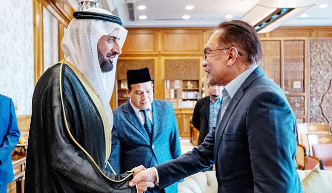 Saudi Hajj minister meets Malaysian PM