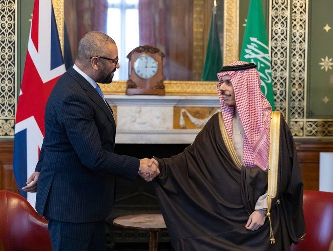Saudi FM meets with British counterpart