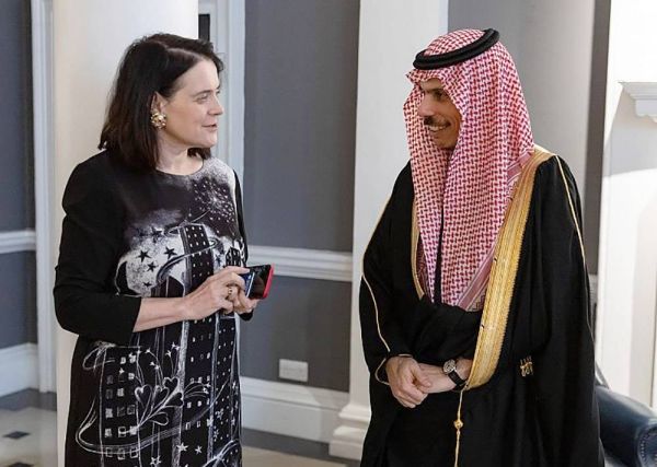 Prince Faisal takes part in roundtable meeting of British Chatham House