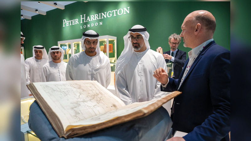 Sheikh Khalid Visits Abu Dhabi International Book Fair