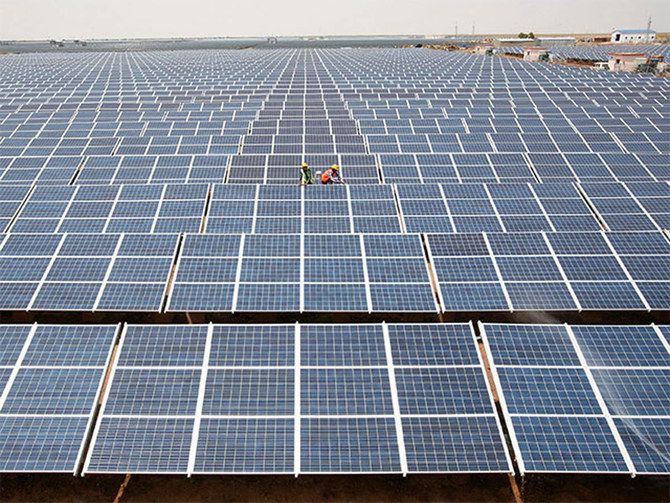 PIF’s Badeel, ACWA Power sign deal for 3 solar projects 