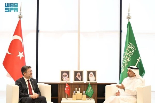 Saudi Health Minister Holds Meeting with Turkish Minister of Agriculture and Forestry