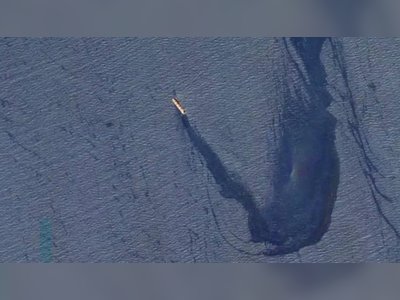 Sinking ship hit by Houthi missile leaves 18-mile oil slick in Red Sea, US officials say