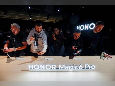 Chinese Brand Honor Unveils New AI-Powered 'Magic 6 Pro' Smartphone