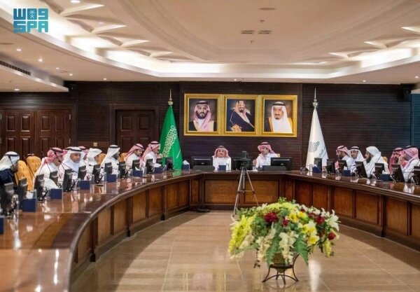 הפדרציה הסעודית יוצרת את הוועדה הלאומית הראשונה לתעשיות צבאיות: כיוון חדש לכיוון הלאומיות של המגזר