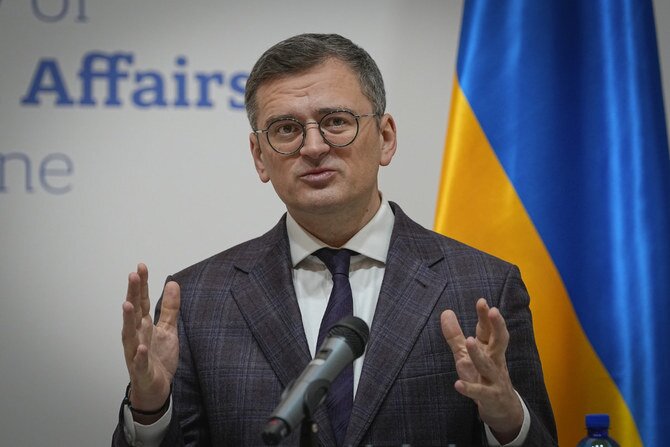 यूक्रेन के विदेश मंत्री ने संबंधों को मजबूत करने और यूक्रेन में शांति के लिए समर्थन की मांग करने के लिए भारत का दौरा किया