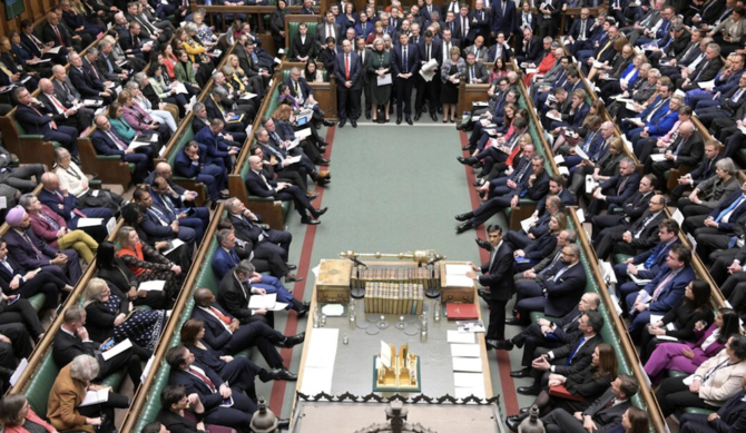 115 من أعضاء البرلمان البريطاني يحثون الحكومة على التحرك بشأن أزمة غزة، يهددون بالعواقب الدبلوماسية ضد إسرائيل