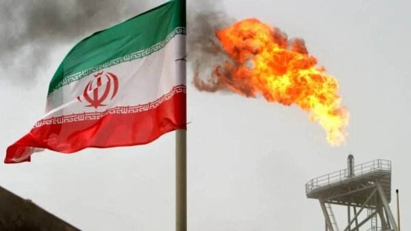 US-Iran Tensions Boost Oil Prices and Gold, Asian Markets Fall