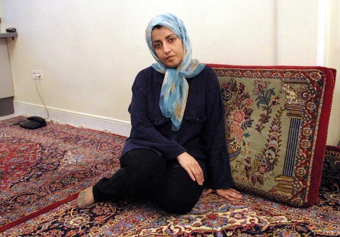 حائزة جائزة نوبل نارجيس محمدي تحث على احتجاجات ضد "حرب إيران على المرأة": مزاعم الاعتداء الجنسي والقمع على الحجاب