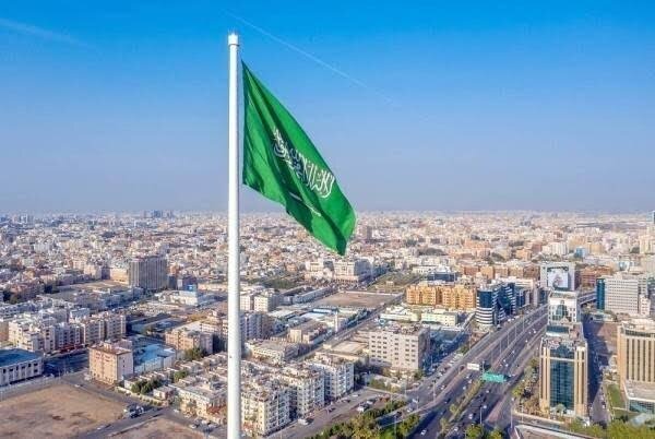 סעודיה מגנה את פשעי המלחמה הישראליים בעזה, ומחייבת לפעול בינלאומי נגד קברים המונית והפרות המתמשכות