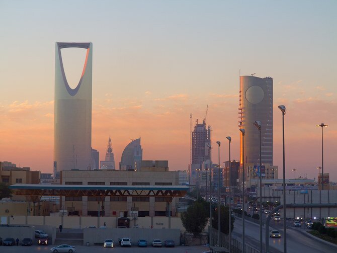 היצוא הלא נפט של סעודיה עלה ב-4.4% בפברואר, בהובלת מוצרי גומי ופלסטיק; משלוחי הסחורה הכלליים ירדו ב-2%