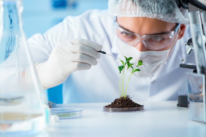 قطاع التكنولوجيا الحيوية والجينوم في المملكة العربية السعودية: فرصة بقيمة 16 مليار دولار مع استثمار 2.5٪ من الناتج المحلي الإجمالي في البحث والتطوير بحلول عام 2040