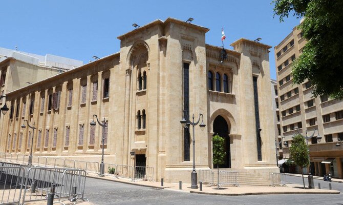 लेबनान ने जारी इजरायल-हिज़्बुल्लाह संघर्ष और आर्थिक संकट के बीच तीसरी बार नगरपालिका चुनाव स्थगित कर दिए