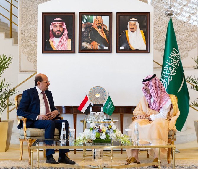 وزراء خارجية السعودية واليمن يلتقيان في الرياض لبحث العلاقات الثنائية والمصالح المشتركة