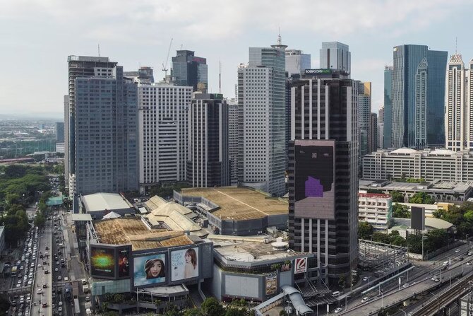 עיר מקאטי ועסקים פיליפינים משתפים פעולה עם מחלקת התעשייה והמסחר כדי להקים מרכז חלאל, כדי לנצל שוק גלובלי של 7 טריליון דולר