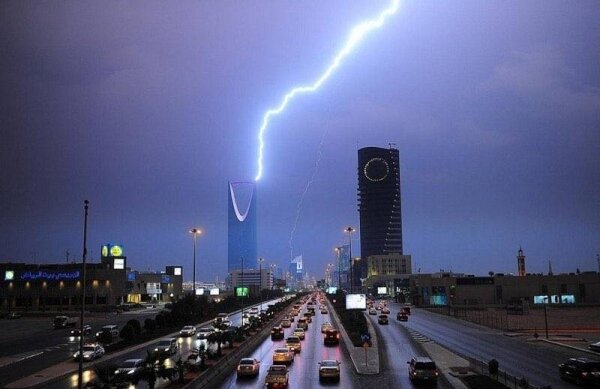 Riyadh Region Schools Suspend In-Person Classes Due to Rainy Weather, Switch to Remote Learning