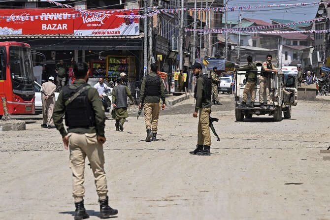 राष्ट्रीय चुनाव के दौरान कश्मीर में झड़प में दो संदिग्ध विद्रोहियों की मौत